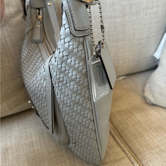 Coach Kristen Hobo shoulder bag woven leather like new - Picture 16 of 17